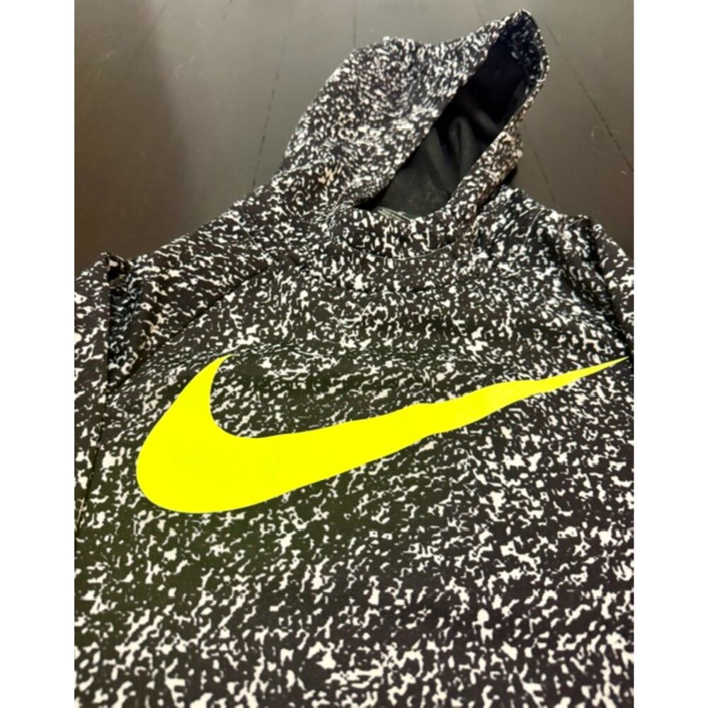 Nike Boys Youth Size M Dri-FIT Speckled Hoodie